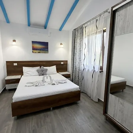 Casa Lebada ゲストハウス ジュリロヴカ